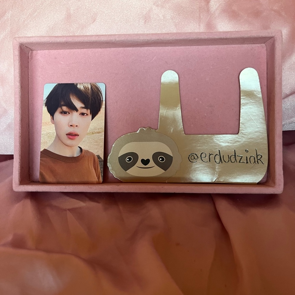 WTS $10

~ Jimin pc LY TEAR ver. Y